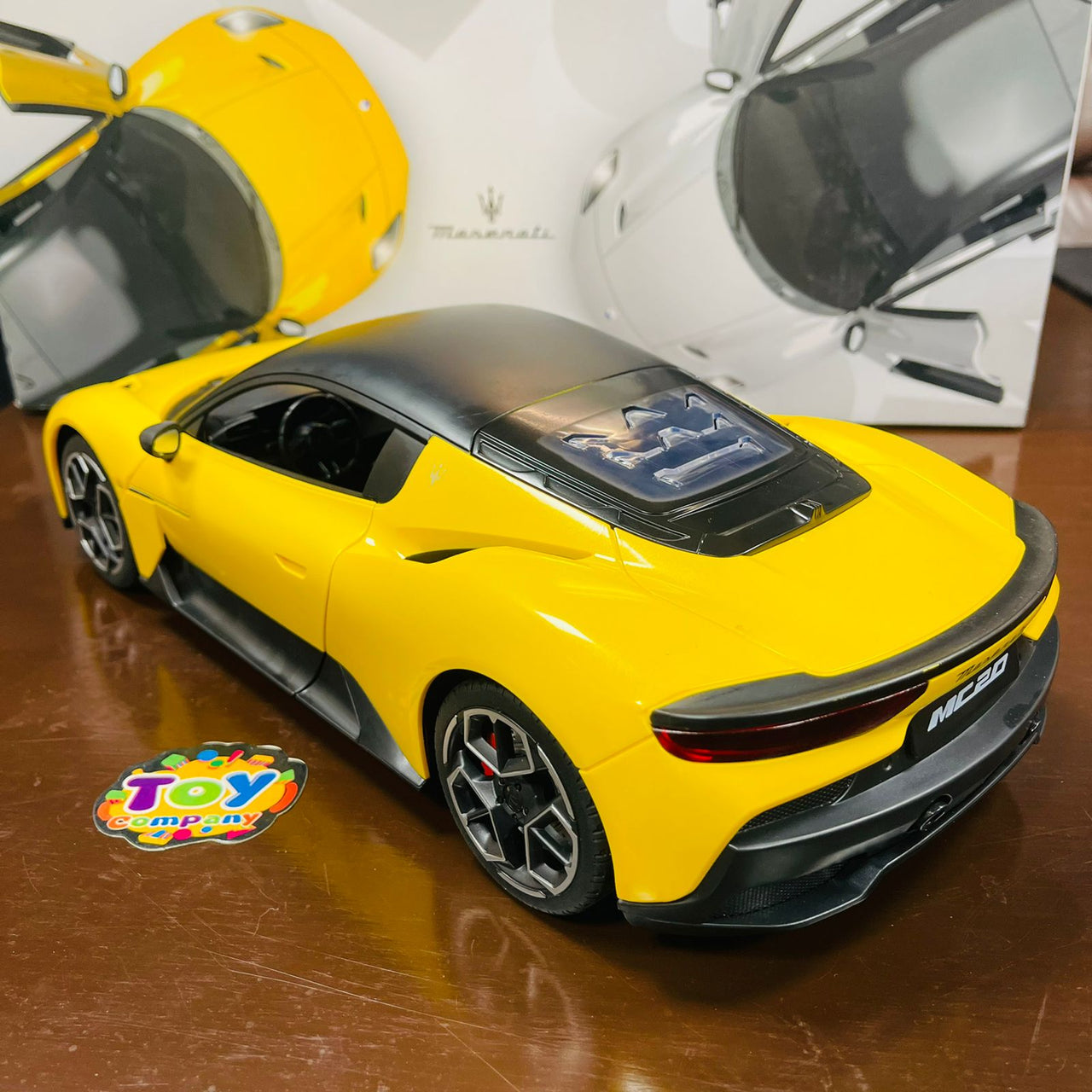 2.4GHz 1:12 RC Maserati MC20 Model