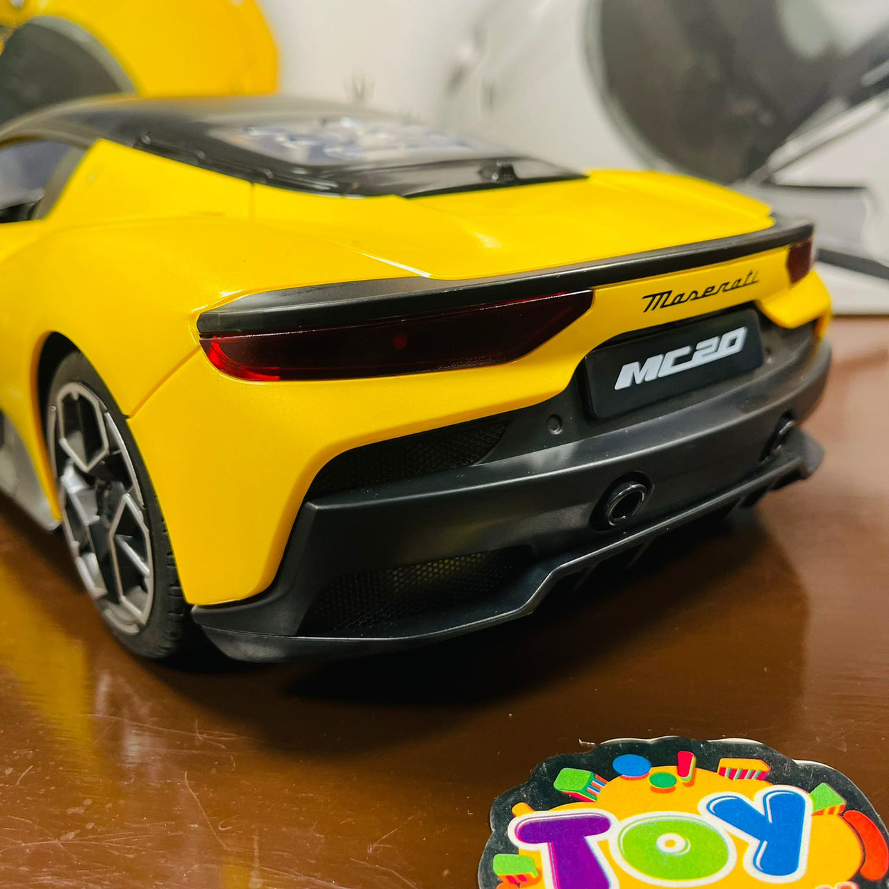 2.4GHz 1:12 RC Maserati MC20 Model