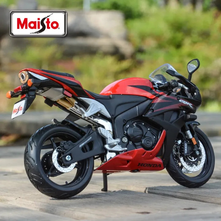Maisto Diecast 1:12 Honda CBR 600RR Model Bike