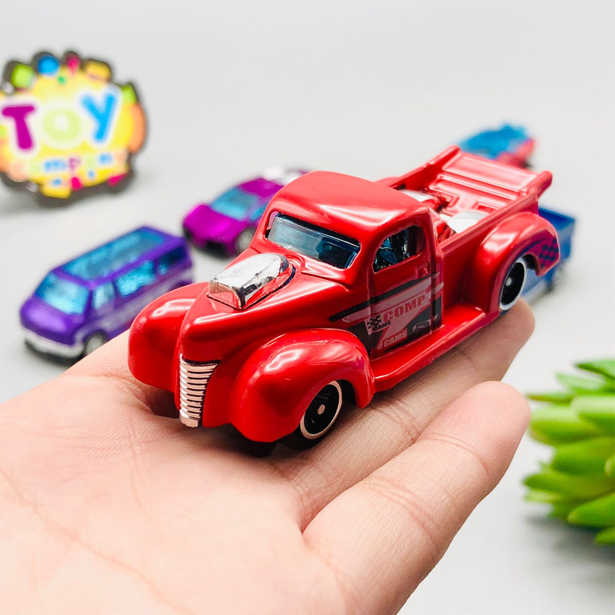 Hot Wheel Diecast Set of 6 Cars with Display Racks - Minor Fault