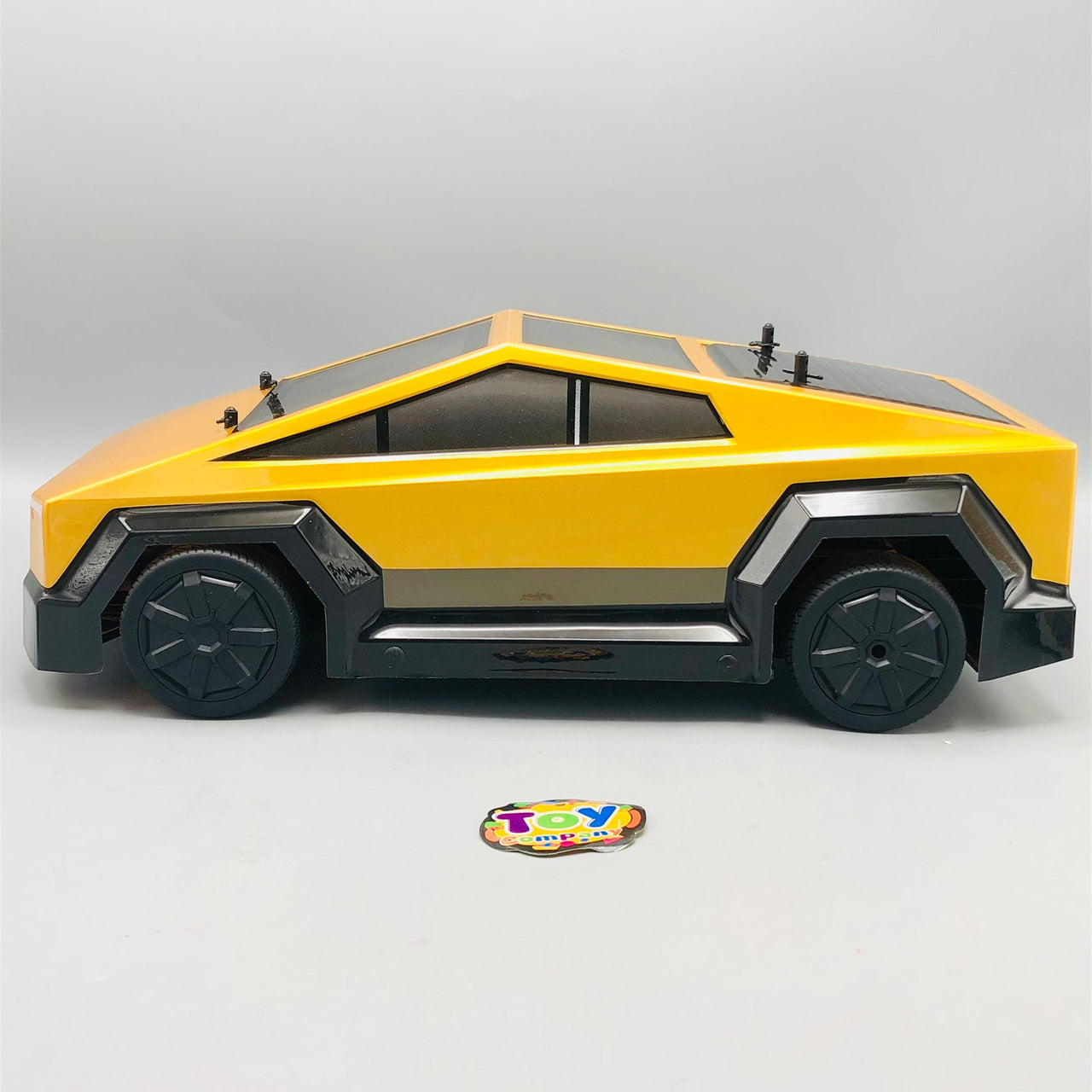 1:10 RC 2.4GHz Tesla Cyber-Truck Model