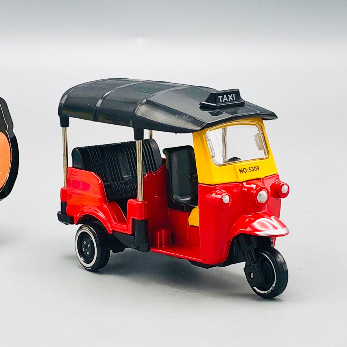 1:43 Diecast Mini Auto Rickshaw Model