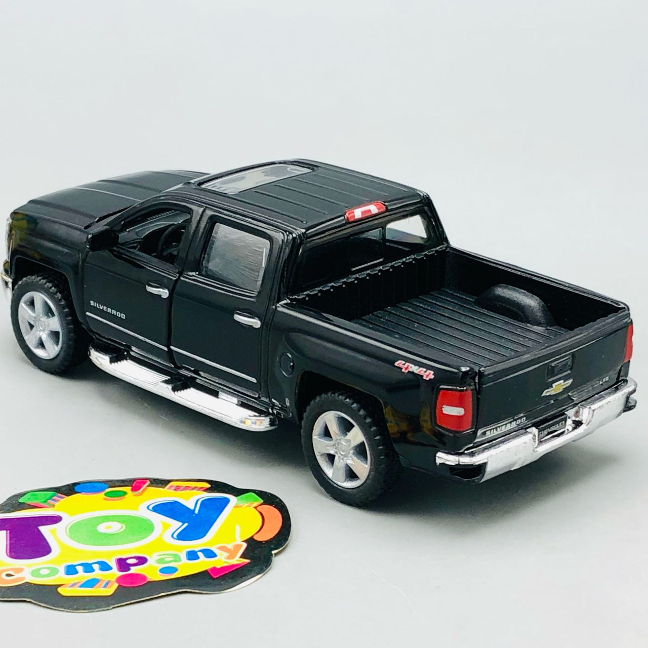 1:46 Kinsmart 2014 Chevrolet Silverado Model