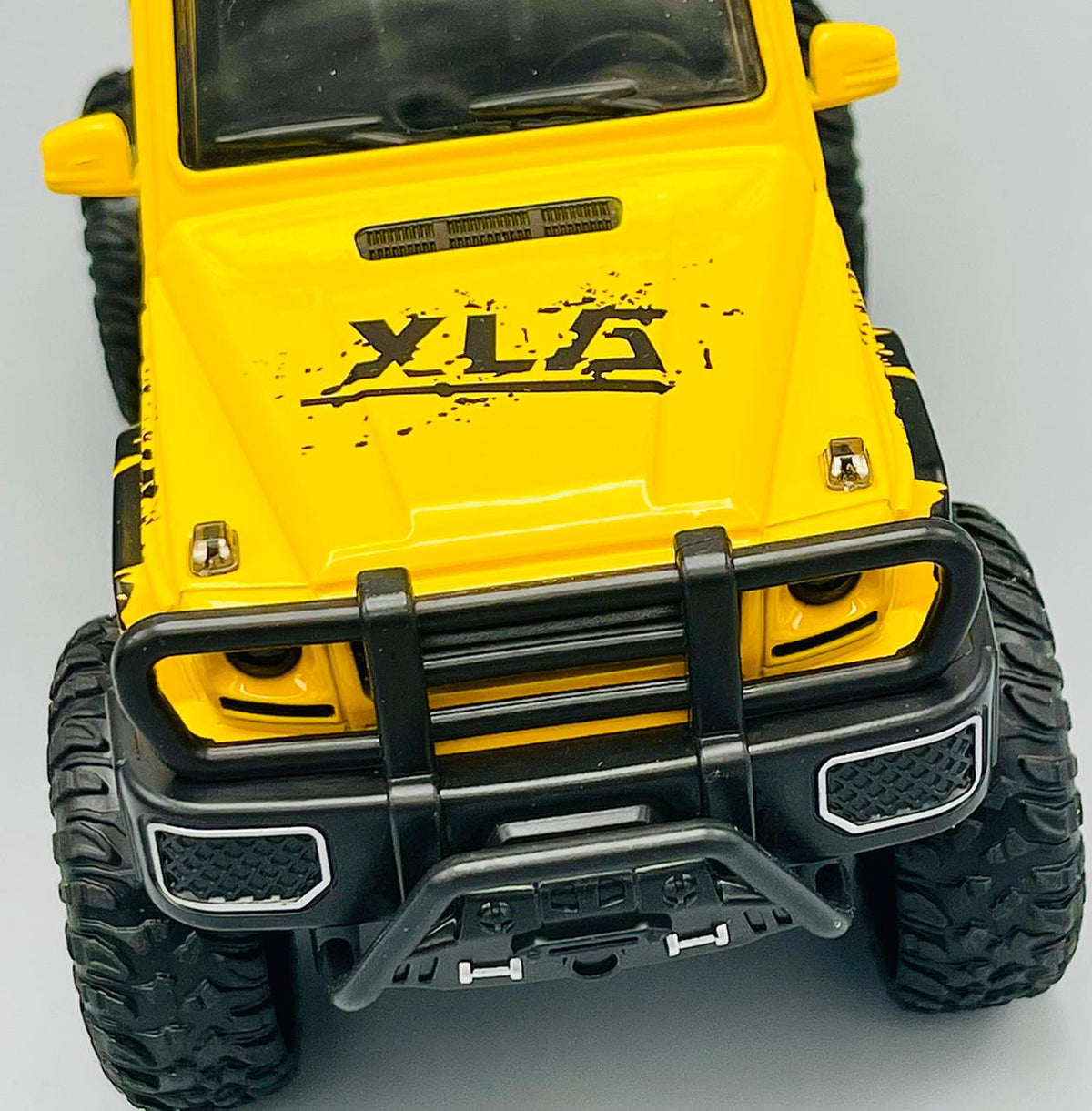 Diecast 1:24 Big Wheels Model Jeep