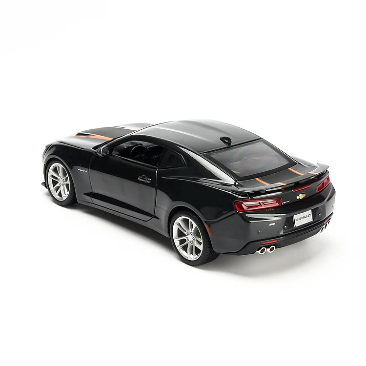 Maisto 1:18 Diecast Chevrolet Camaro 50th Anniversary 2017