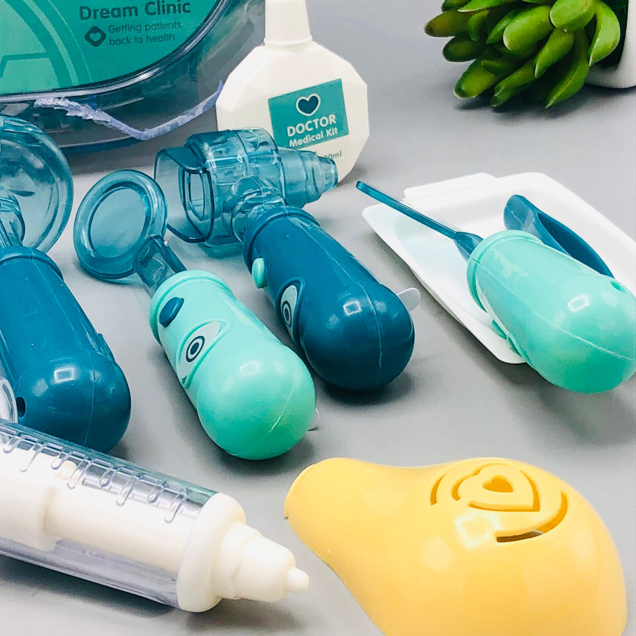 13Pcs Kids Pretend Play Doctor Kit With Acrylic Box - Green