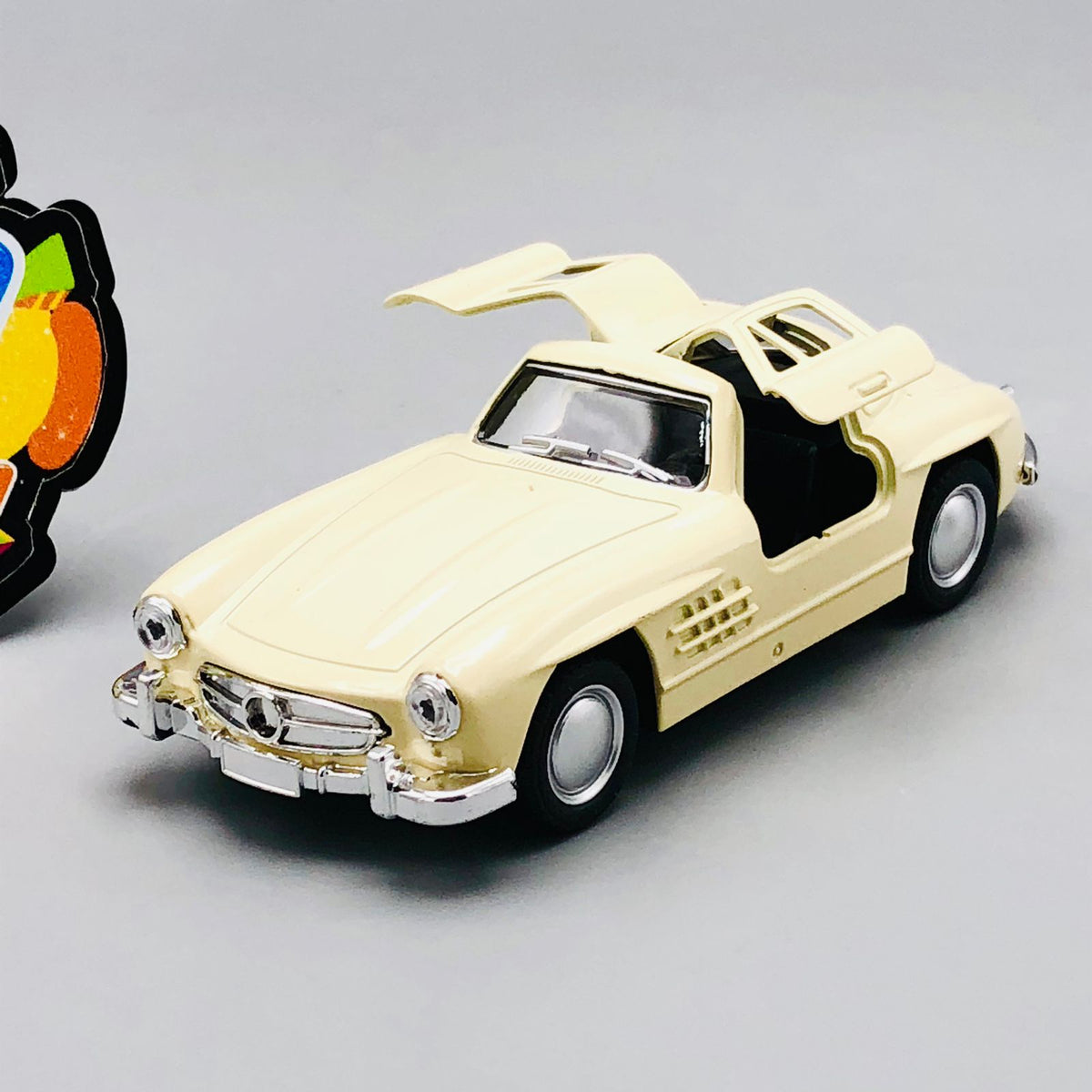 1:32 Diecast Mercedes Benz Luxury Model Car