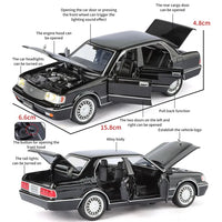 1:32 Diecast Toyota Crown Car Model