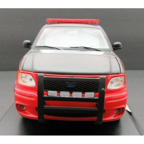 Maisto 1:21 Diecast Ford SVT F-150 Fire Chief Engine Co.