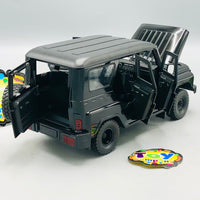 1:18 Diecast Russia UAZ Hunter SUV Model