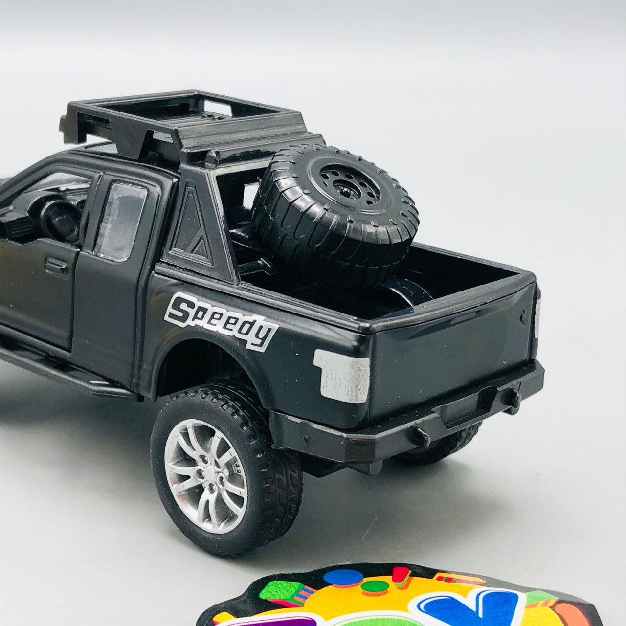 2Pc Diecast Mini Toyota Hilux Pullback Models - Minor Fault