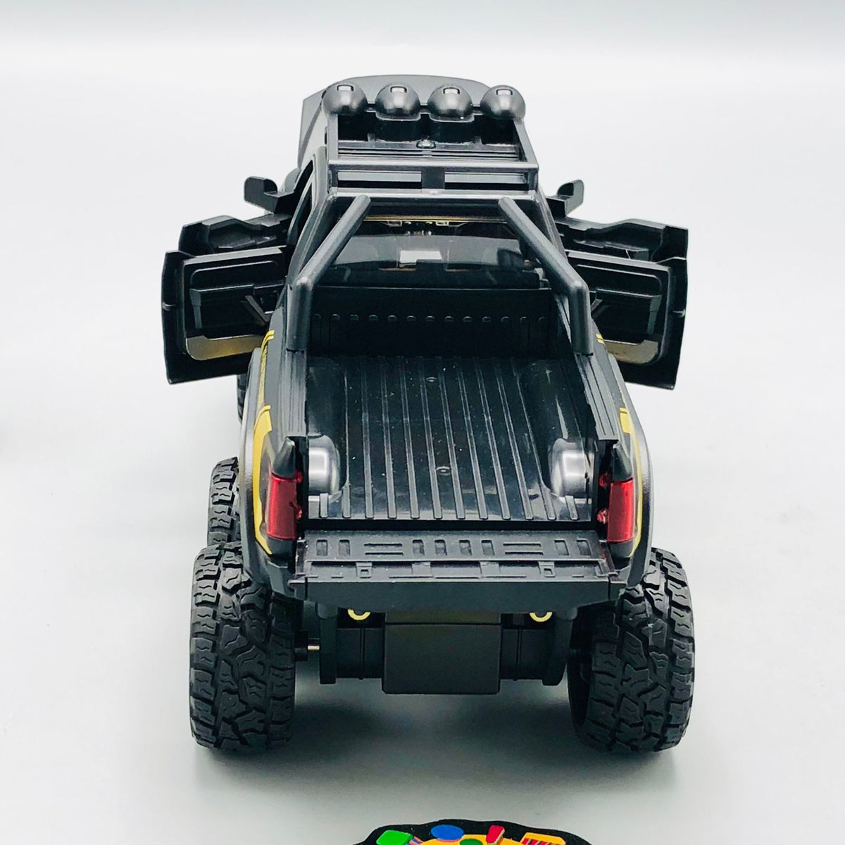 1:24 Diecast Ford Raptor Off-Road Pickup Truck