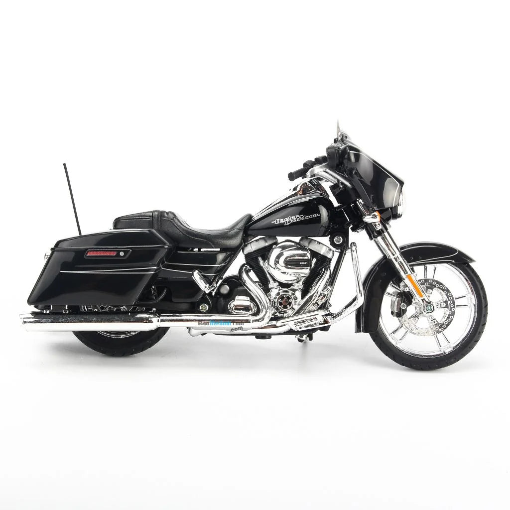 Maisto 1:12 Harley Davidson 2015 Street Glide Bike