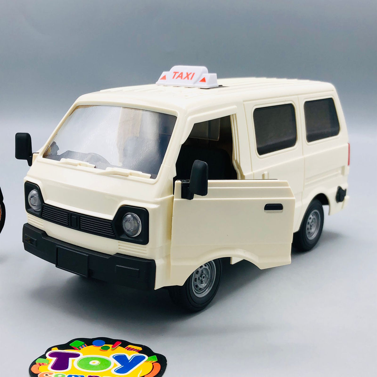 1:16 RC Taxi Van With Spray & Light