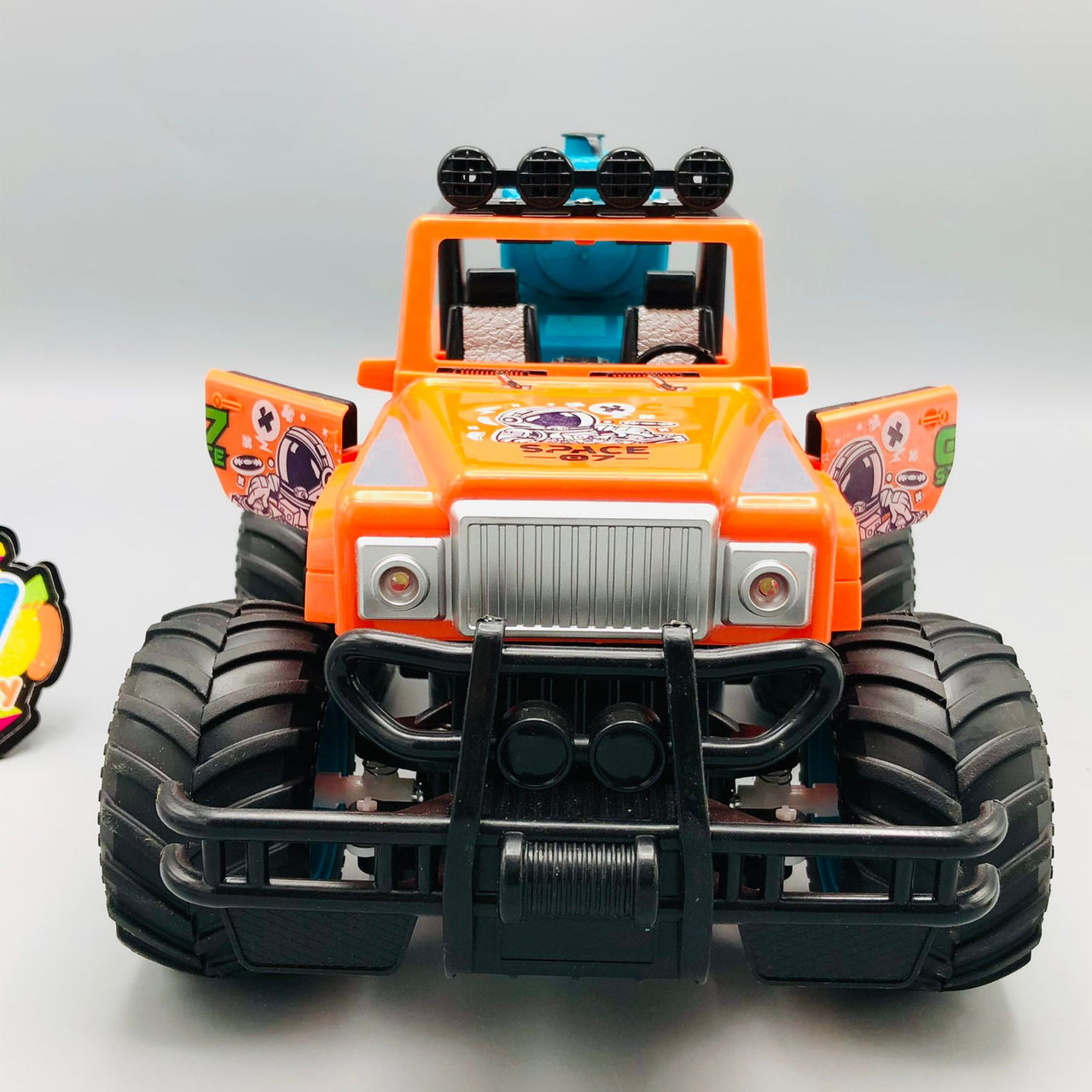 Remote Control Spray Off-Road Jeep With Headlights