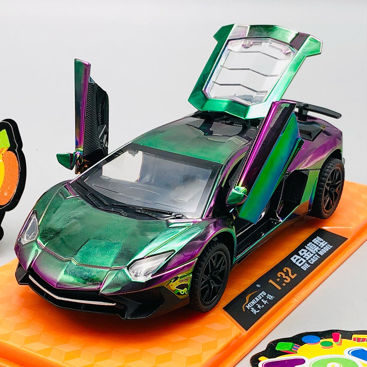 1:32 Diecast Lamborghini Aventador With Acrylic Display Box - Metallic Green