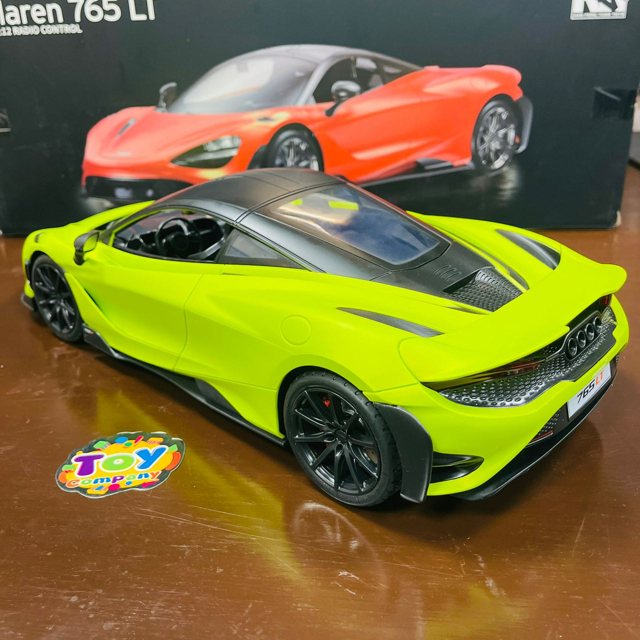 2.4GHz 1:12 RC Mclaren 765 LT Model