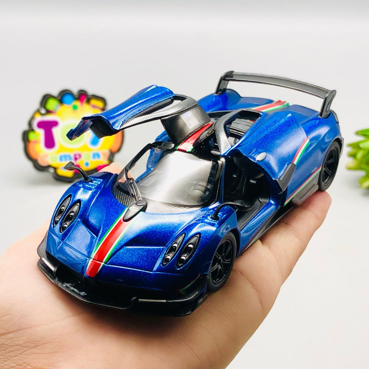 1:38 Kinsmart Pagani Huayra BC Livery Edition