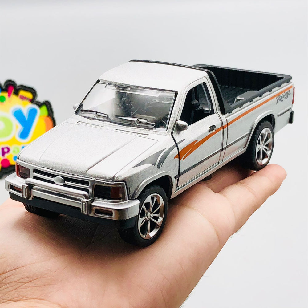 1:36 1992 Toyota Pickup Truck