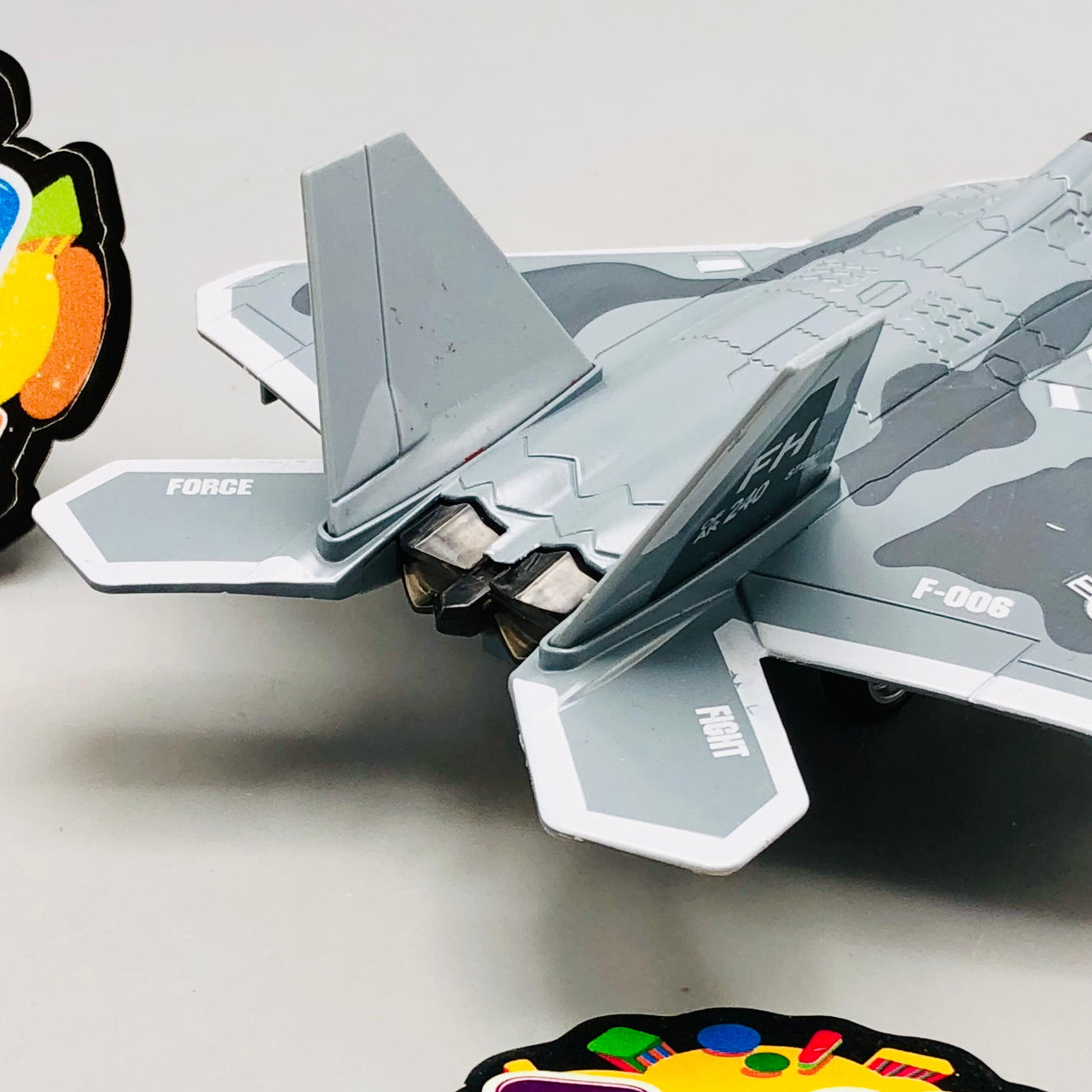 1:400 Diecast Pullback F-006 Fighter Jet Model - 1Pc