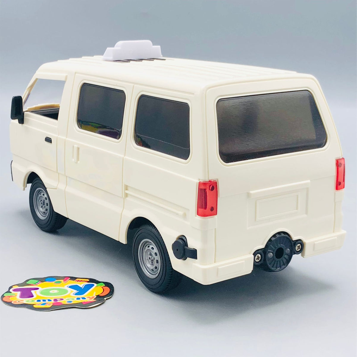 1:16 RC Taxi Van With Spray & Light