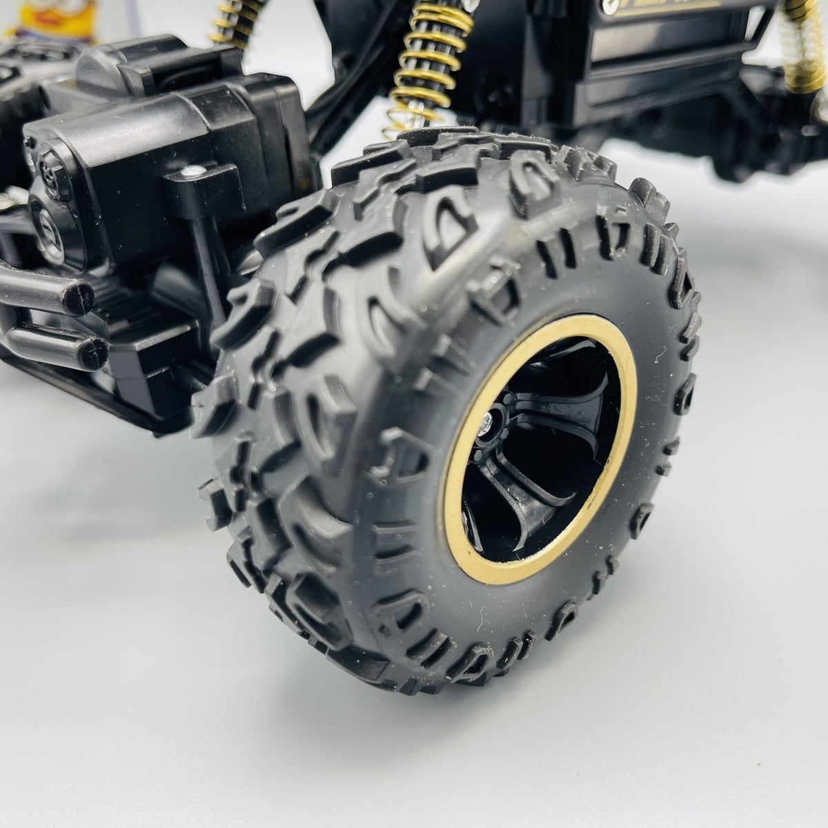Rechargeable 4WD R/C Rock Climber Monster Truck