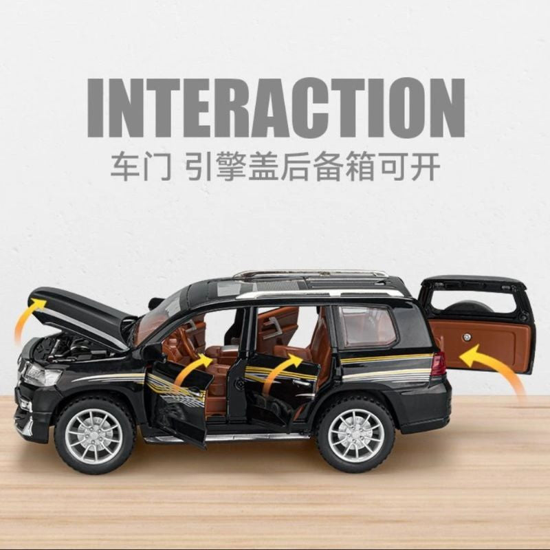 1:24 Diecast Toyota Prado Model Car With Smoke