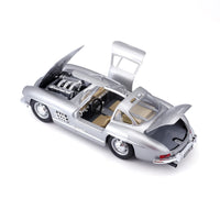 Bburago 1:24 Diecast Mercedes Benz 300SL - Silver