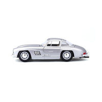 Bburago 1:24 Diecast Mercedes Benz 300SL - Silver