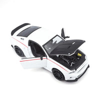 Maisto 1:24 Diecast Ford Mustang Street Racer