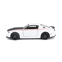 Maisto 1:24 Diecast Ford Mustang Street Racer