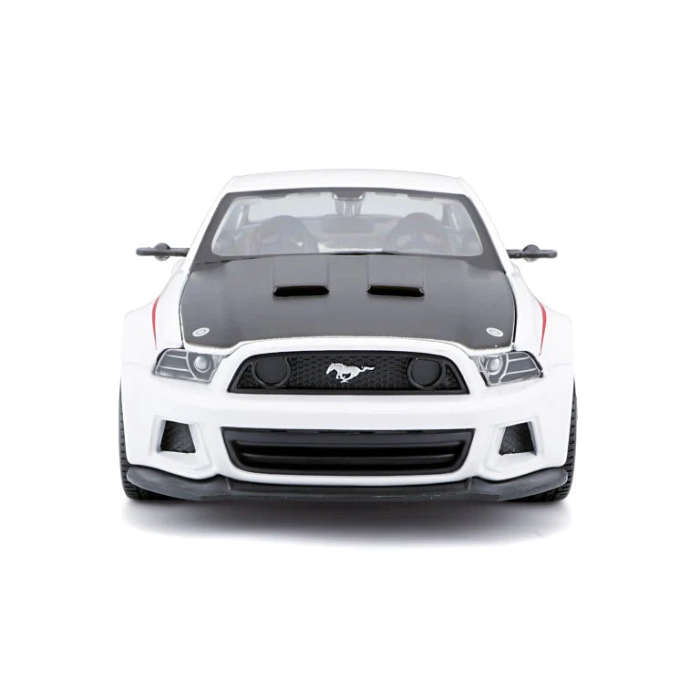 Maisto 1:24 Diecast Ford Mustang Street Racer