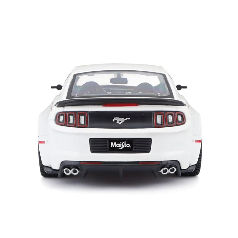 Maisto 1:24 Diecast Ford Mustang Street Racer