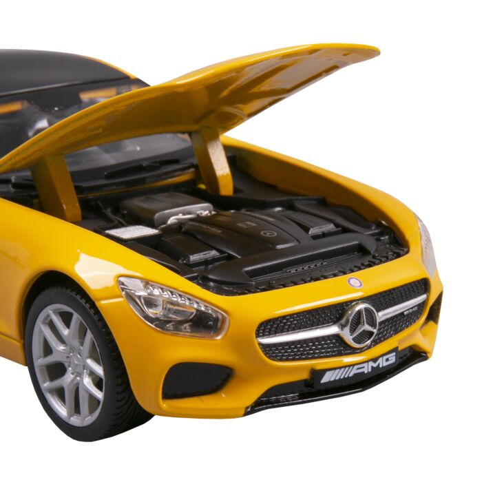 Maisto 1:24 Diecast Mercedes AMG GT - Yellow