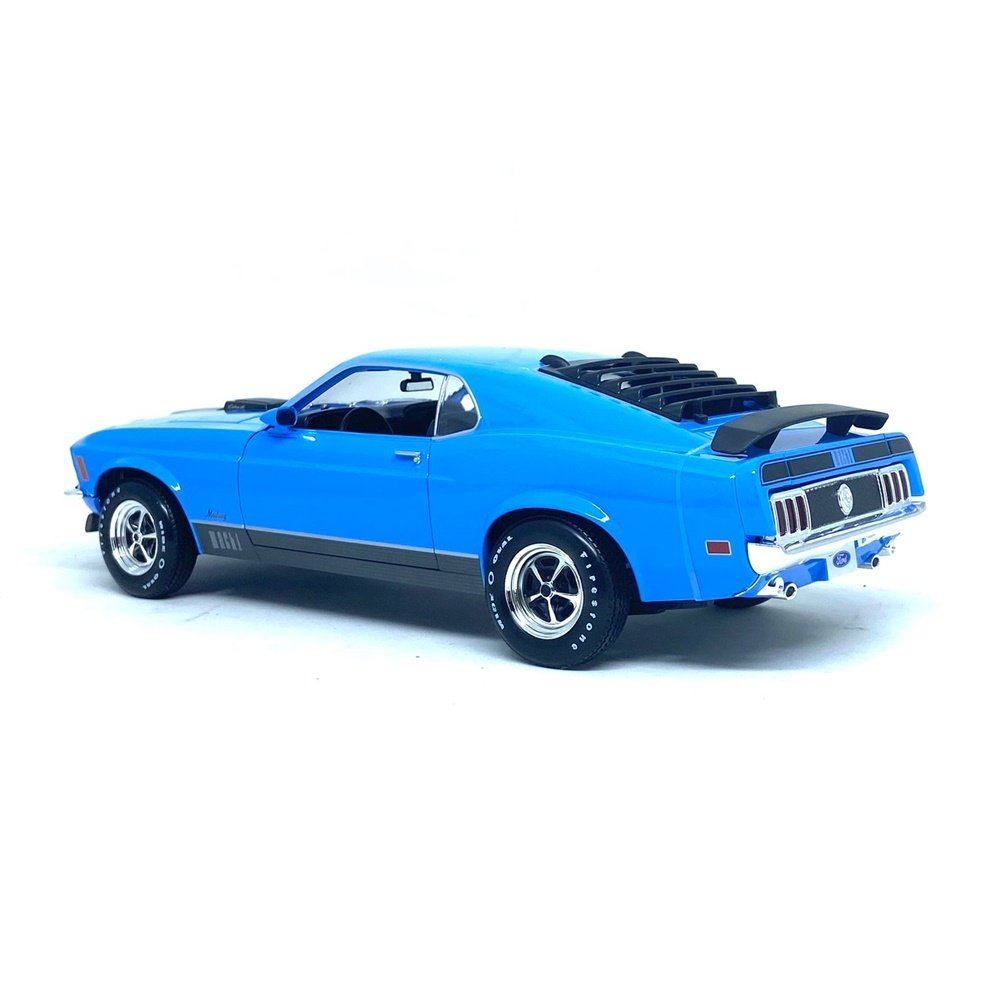 Maisto 1:18 Diecast Ford Mustang Mach 1 - Blue