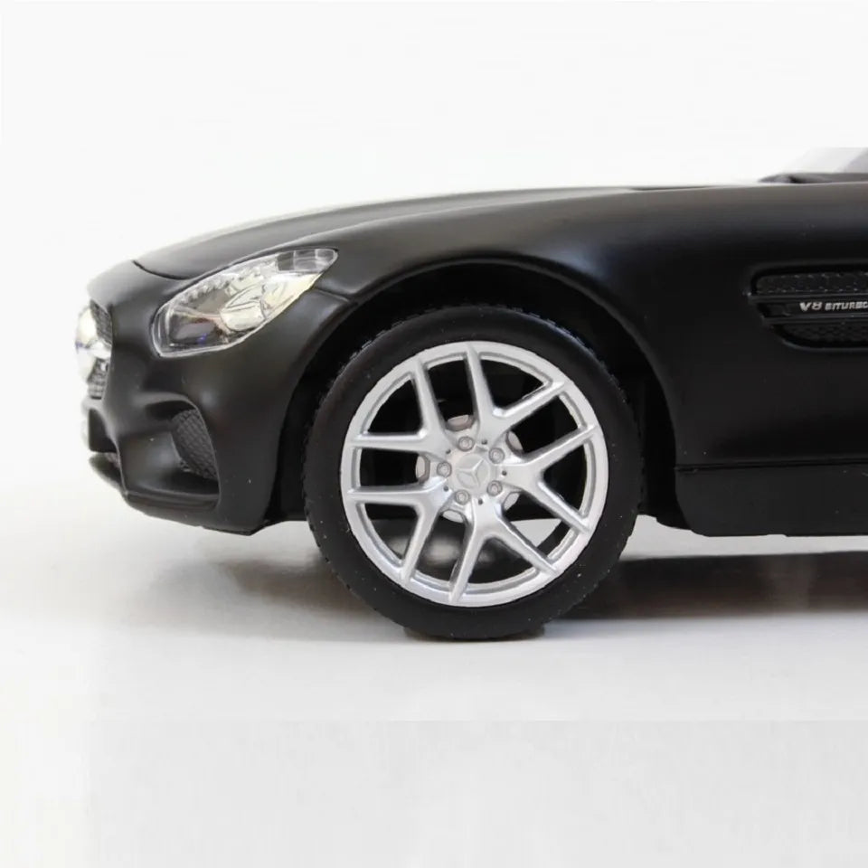 Maisto 1:24 Diecast Mercedes AMG GT - Black