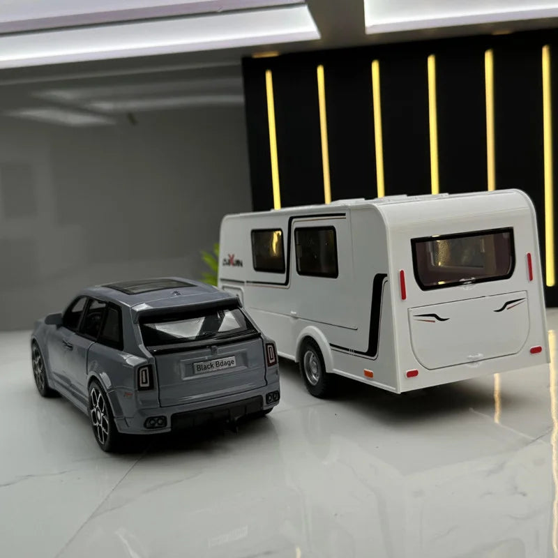 1:32 Diecast Rolls Royce Cullinan With Trailer