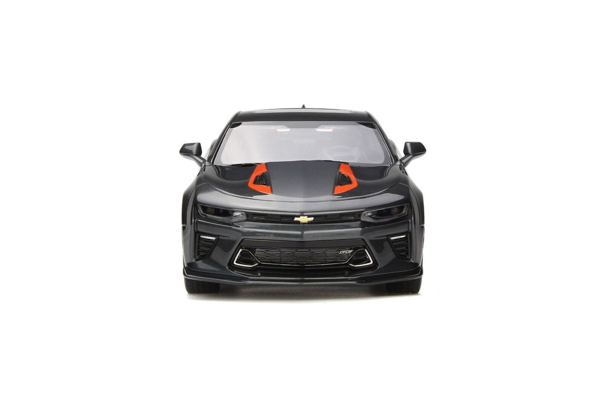Maisto 1:18 Diecast Chevrolet Camaro 50th Anniversary 2017