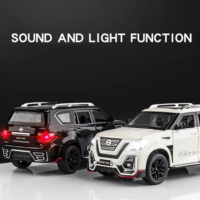 1:24 Diecast Nissan Patrol SUV Model Car With Smoke