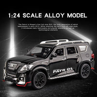 1:24 Diecast Nissan Patrol SUV Model Car With Smoke