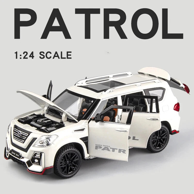1:24 Diecast Nissan Patrol SUV Model Car With Smoke