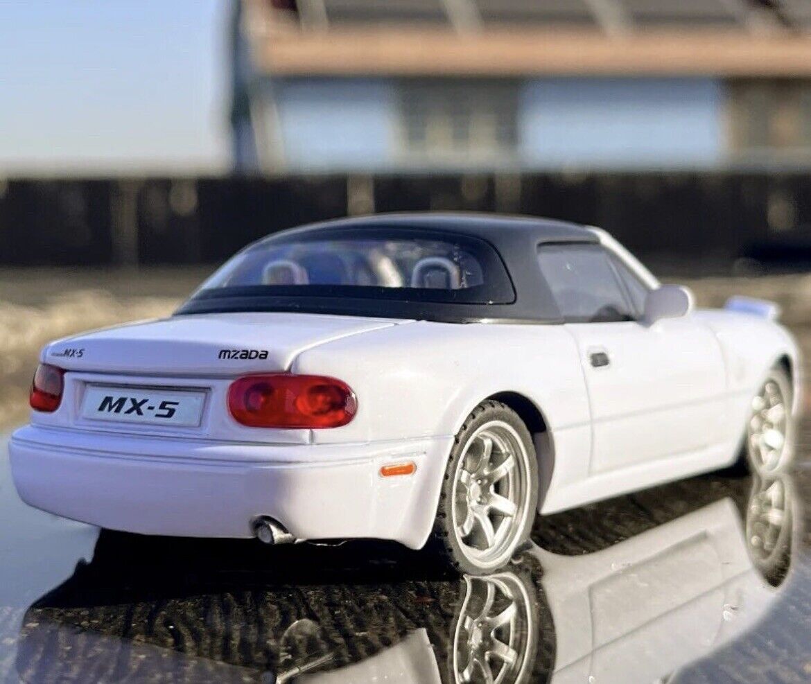 1:32 Diecast Japanese Mazda MX-5 Model