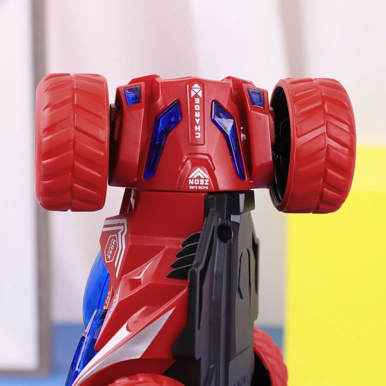 1Pc Double-Sided Inertial Stunt Car