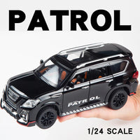 1:24 Diecast Nissan Patrol SUV Model Car With Smoke