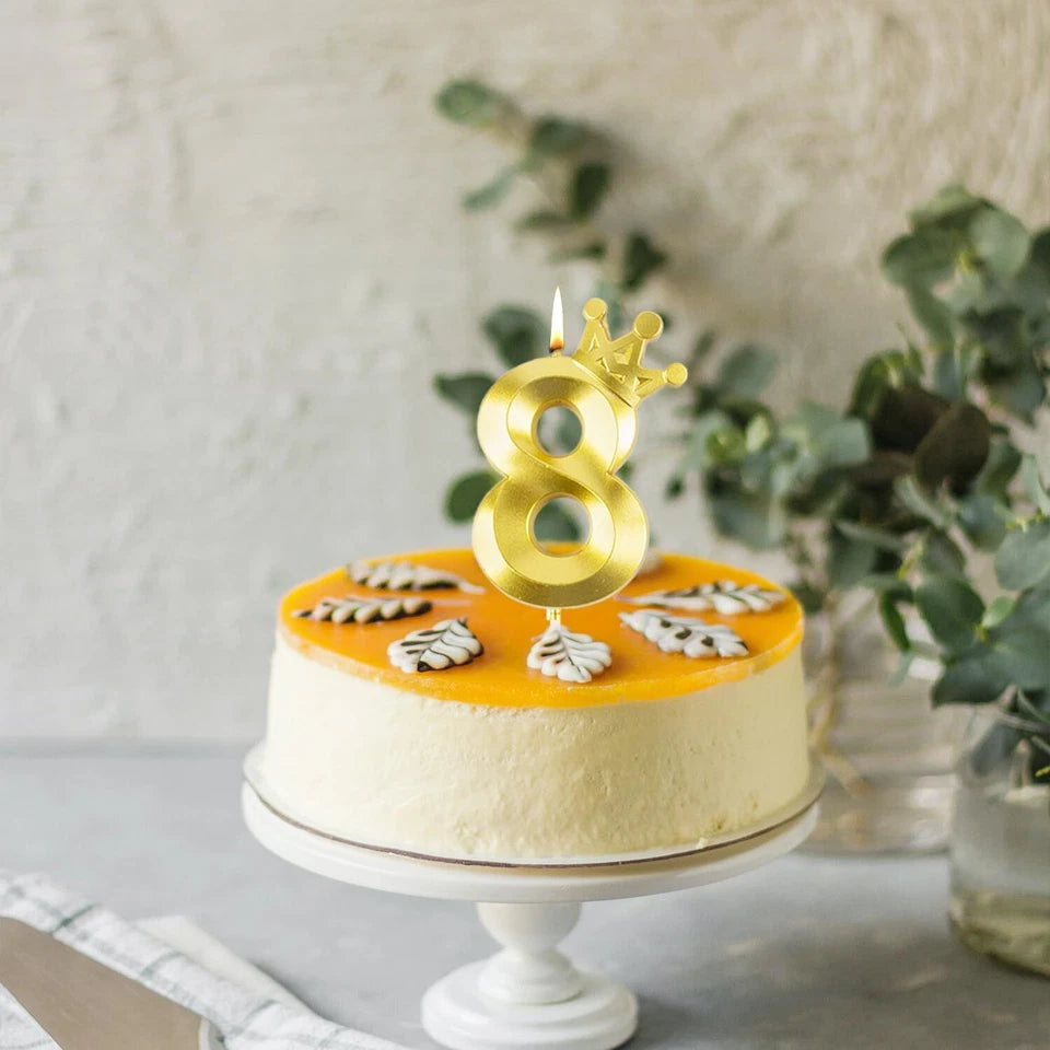 Number 8 Crown Designed Birthday Candle