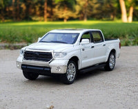1:32 Diecast Toyota Tundra Pickup Model