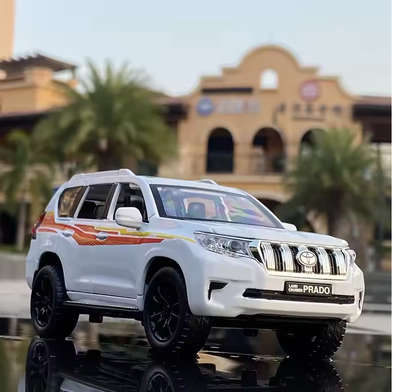 1:32 Diecast Land Cruiser Prado