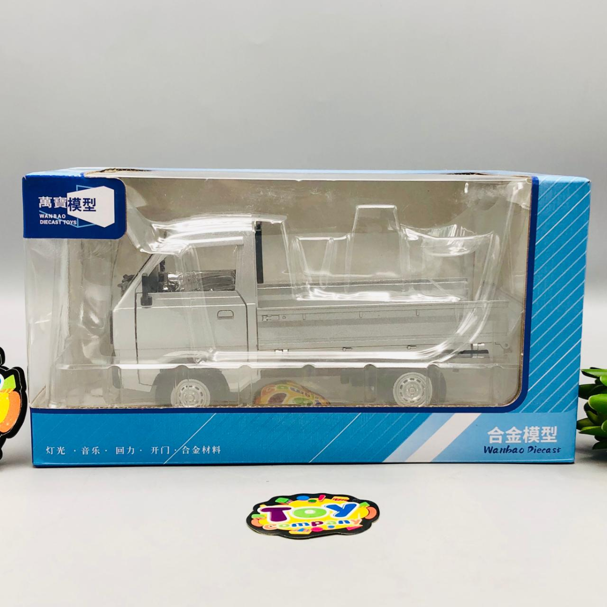 1:24 Diecast Suzuki Pickup Model Truck - Silver