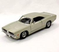 Maisto 1:25 1969 Dodge Charger R/T Model - Silver