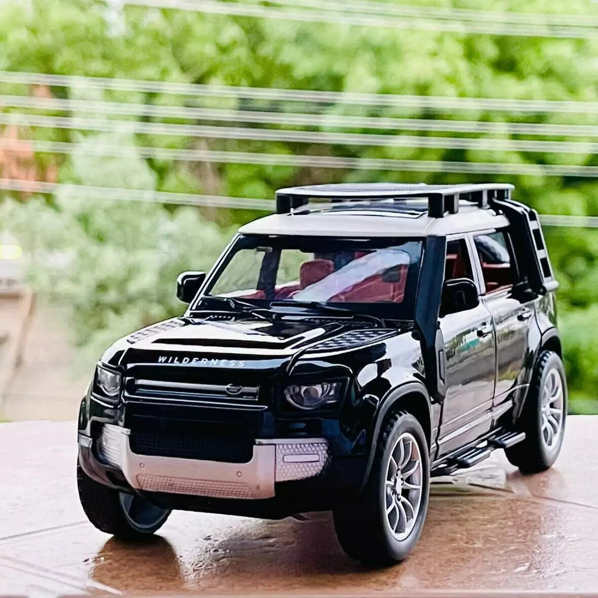 1:22 Diecast Land Rover Defender Model Car